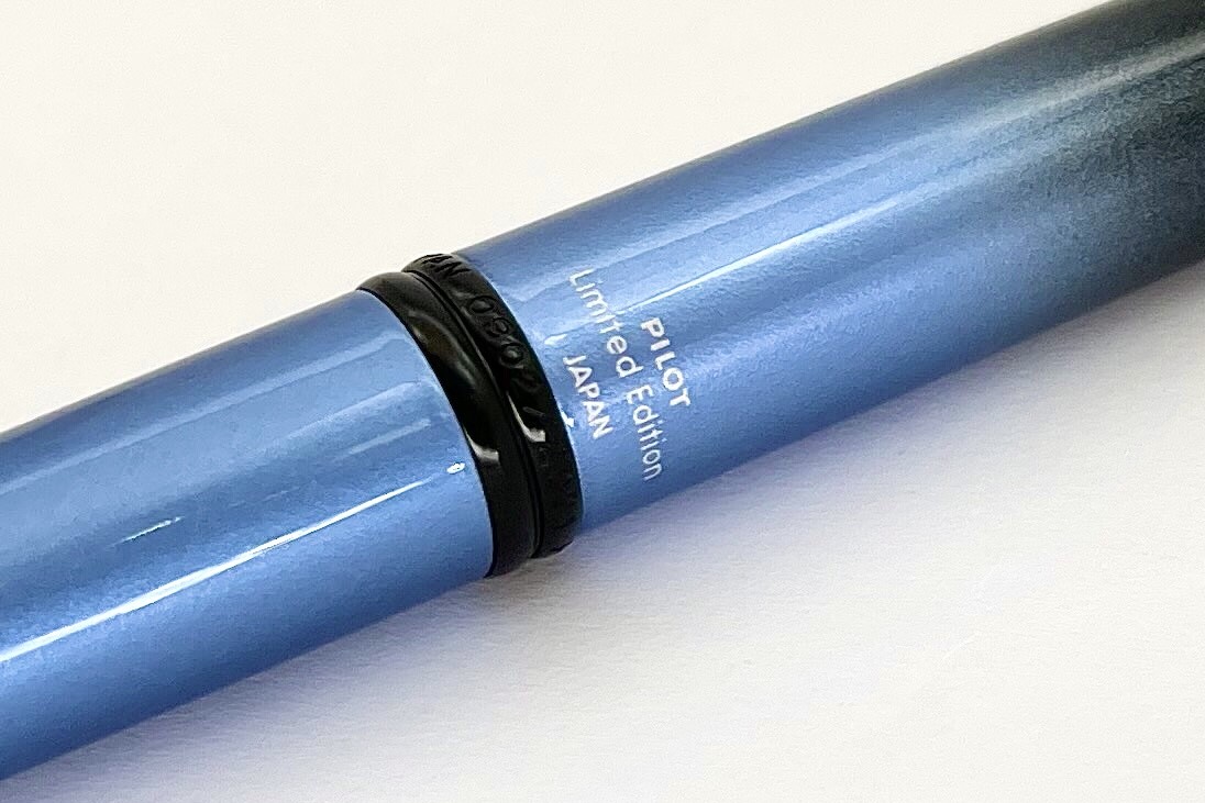 PilotLimitedEdition2021CaplessVanishingPointBlackIceFountainPen_N